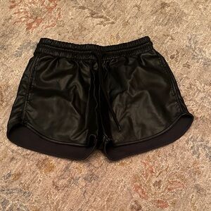 Beige botany faux leather black shorts